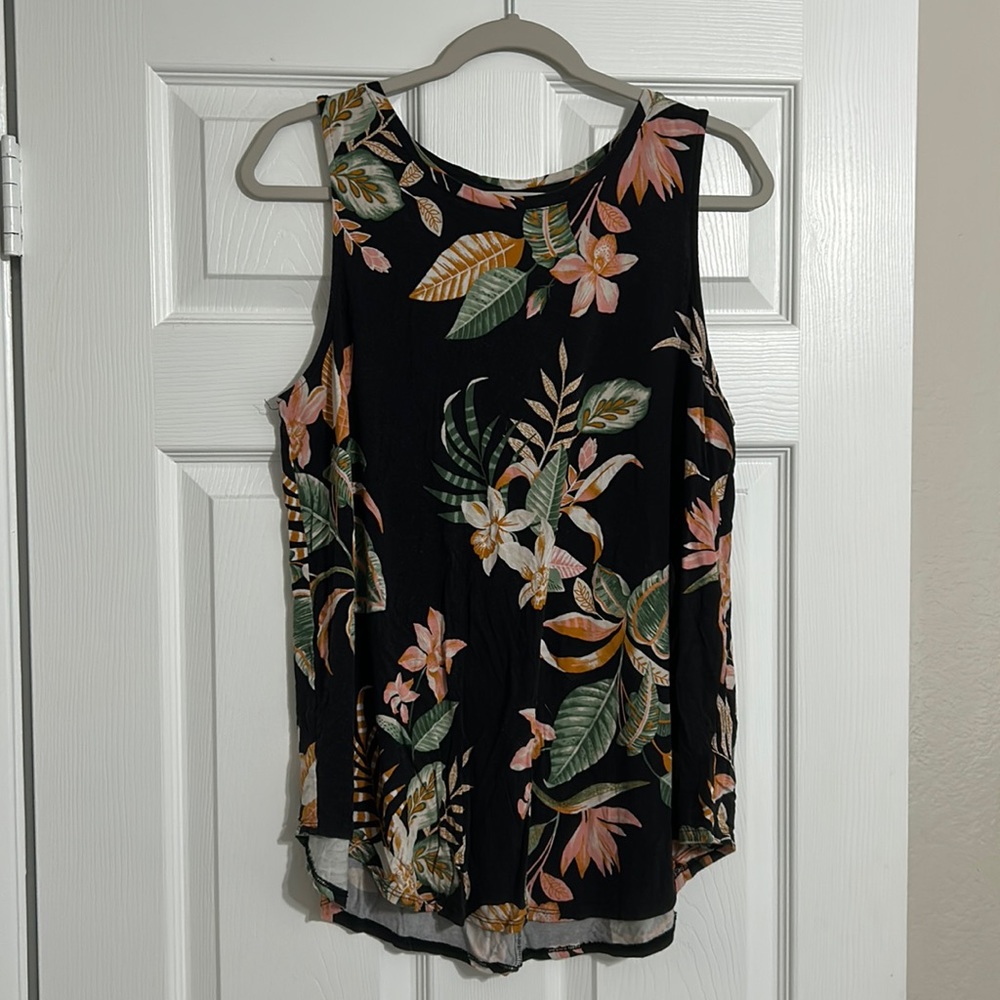 Old Navy Women’s Floral Beachy Flowy Tanktop Size Large